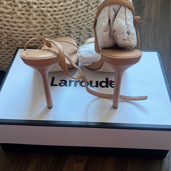 Larroude Venus Heel - Picture 4 of 7